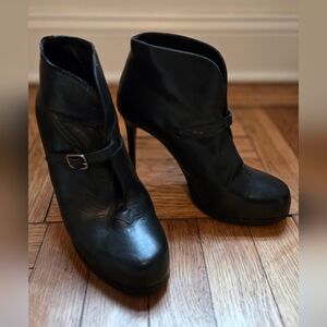 Theory High Heeled Black Leather Ankle Boots With Strap Size 38.5